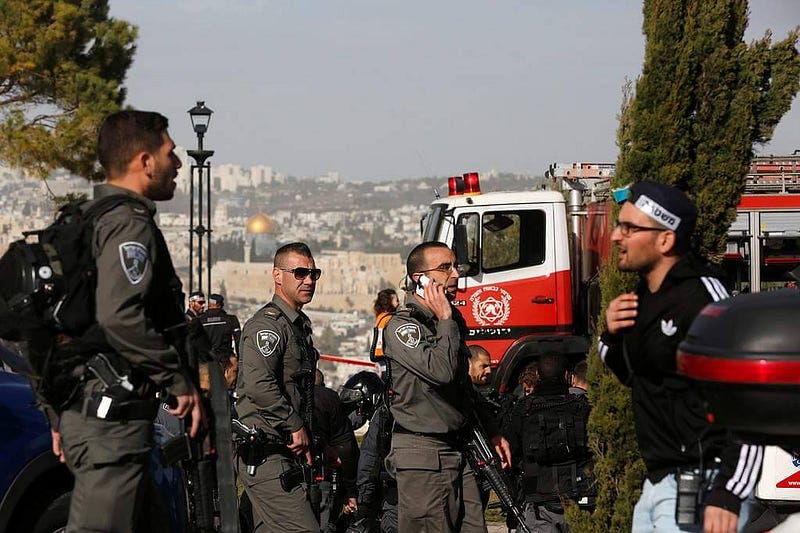 أربعة قتلى و15 جريحا بعملية دعس غرب القدس...لماذا لا تقاتل داعش في إسرائيل؟؟؟؟!!!!! 1*oAiwmeyZ0bWlGcxqfrlwvA