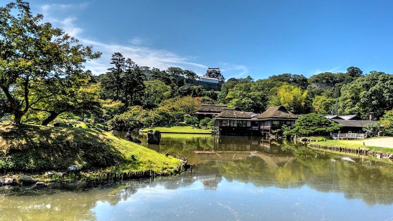 Shiga Prefecture’s Hikone Castle and Genkyu-en garden which are both near Nagahama