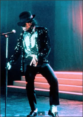 Wylie Draper as Michael Jackson – The EbonLiner – Medium