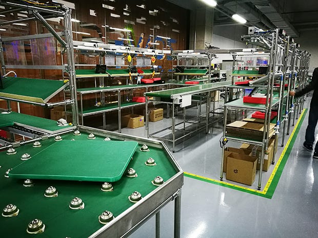 Shenzhen Valley
Venturesのプロトタイピングスペースには、小規模な生産ラインまで用意されている。