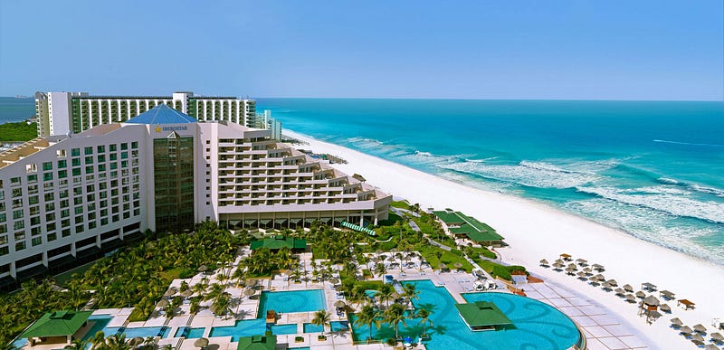 Best Hotels near nudist beaches in Cancun — IBEROSTAR — Grand Goldman