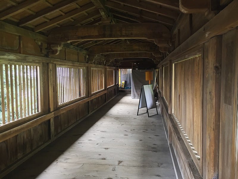 A hall found on Shiga Prefecture’s island of Chikubushima that was once part of Toyotomi Hideyoshi’s pleasure boat