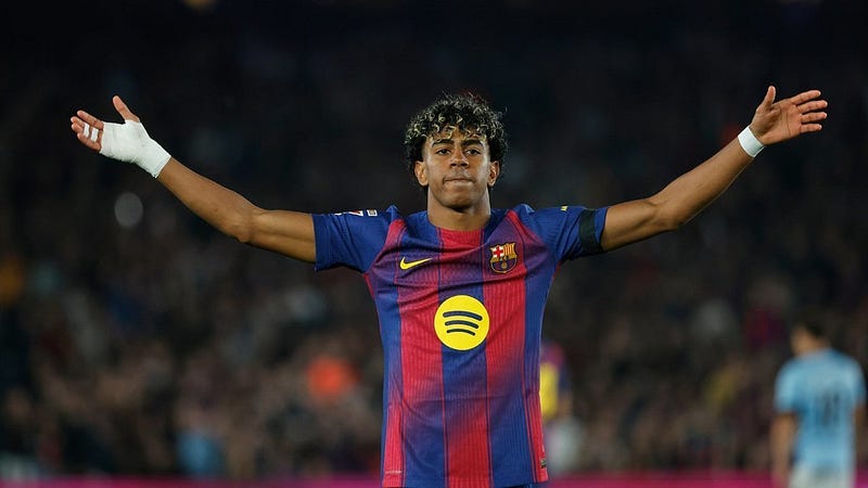 Selebrasi Lamine Yamal dalam laga Barcelona vs Celta Vigo di La Liga 2025/2026, Kamis (23/4/2026). © AP Photo/Joan Monfort