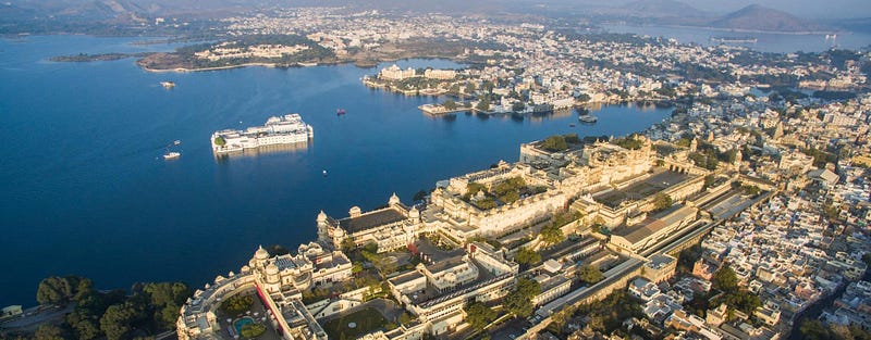 Taxi for Udaipur Sightseeing