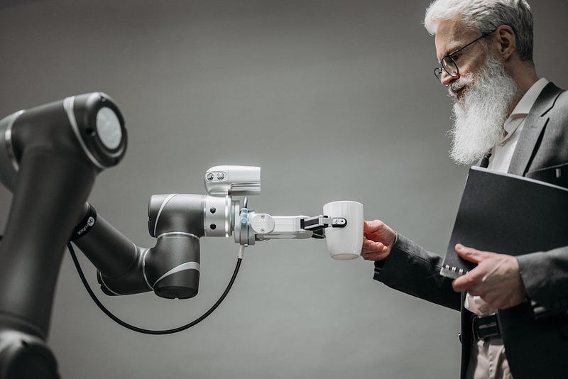 “Diseño de Experiencia en la era de la inteligencia artificial: ¿La salvación o la muerte del…