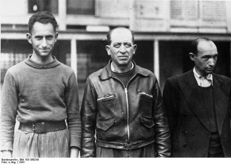 Jewish detainees at the Drancy transit camp in 1941. Bundesarchiv/Germany