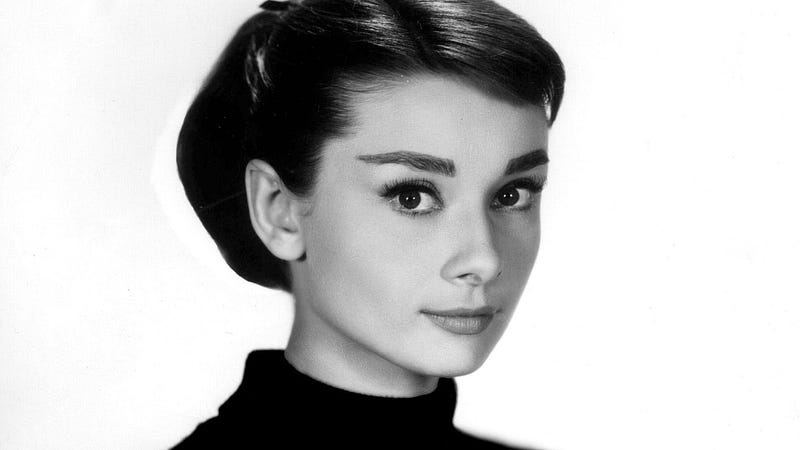Sophia: con apariencia inspirada en la actriz Audrey Hepburn