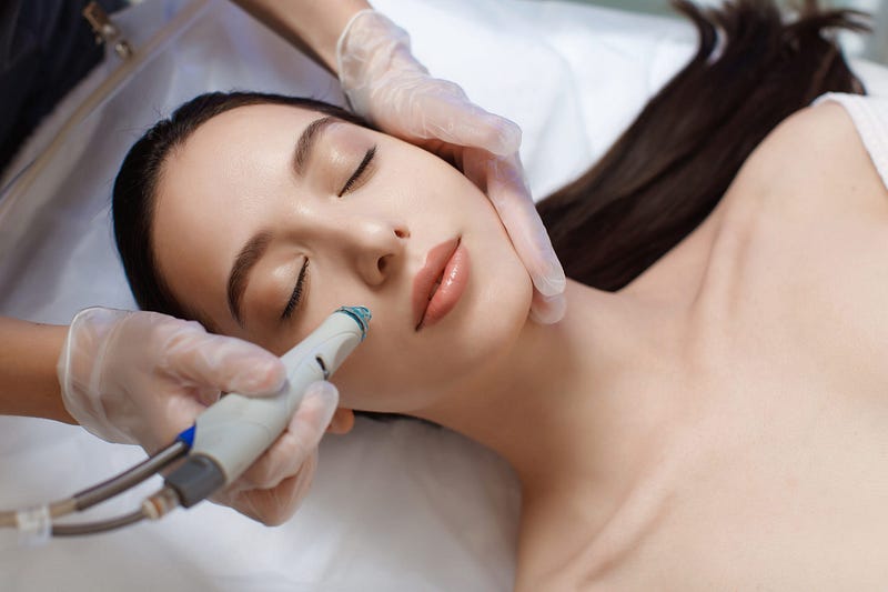Discover The Painless Mole Removal Treatment in Dubai at Dynamic Aesthetic Clinic UAE.