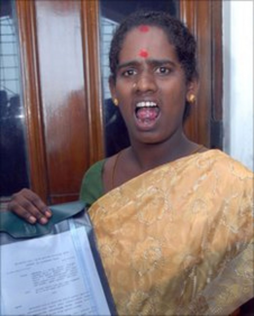 Lady who cut her tongue to honor Jayalalithaa