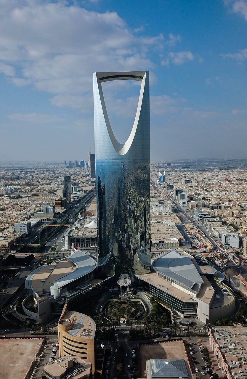 Best Places to Visit in Riyadh with Family at Kingdom Tower