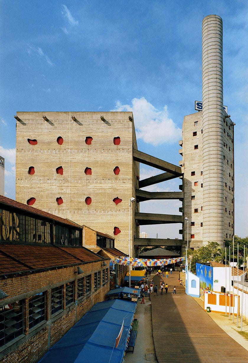 The industrial creative complex of SESC Pompeia doubles as both pedestrian thoroughfare and cultural nexus. The trio of build