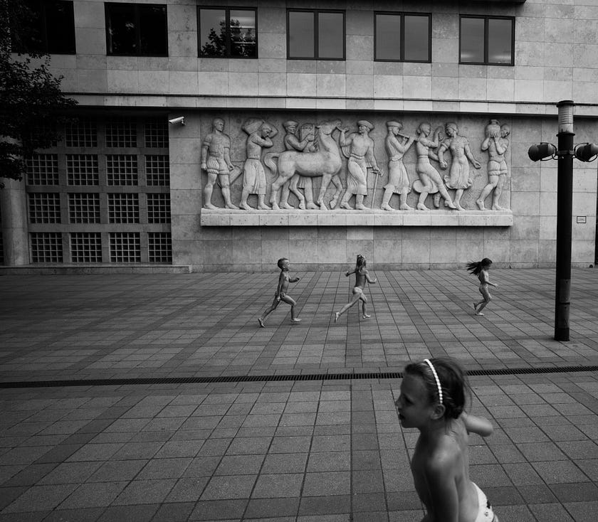 Tips for Documenting Your Vacation. Essentialism: children in Budapest