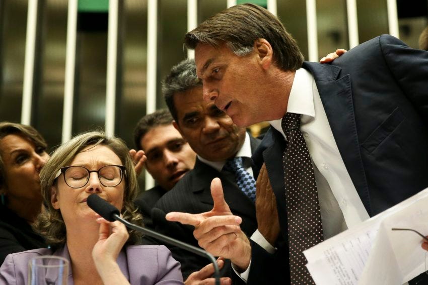 O Presidente da República, Jair Bolsonaro, discute com a deputada Maria do Rosário durante comissão geral. (Foto: Marcelo Camargo / Agência Brasil)