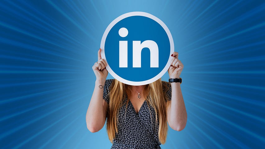 benefits of large linkedin network, linkedin lion, linkedin biggest network, linkedin most connections, linkedin connections