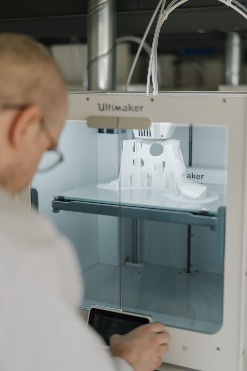 A 3D printer making a product