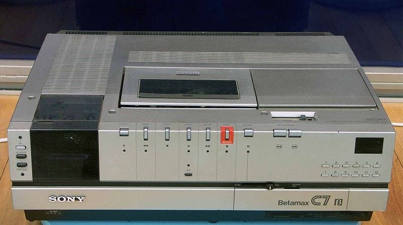 800px-Sony-Betamax-Recorder