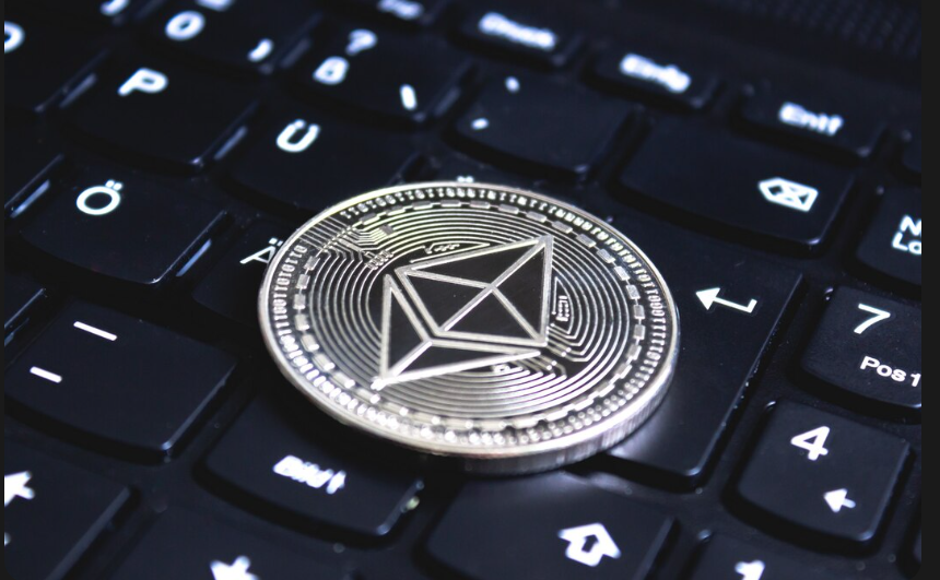 The Rise of On-chain Identity: ENS,Farcaster & the Social Layer