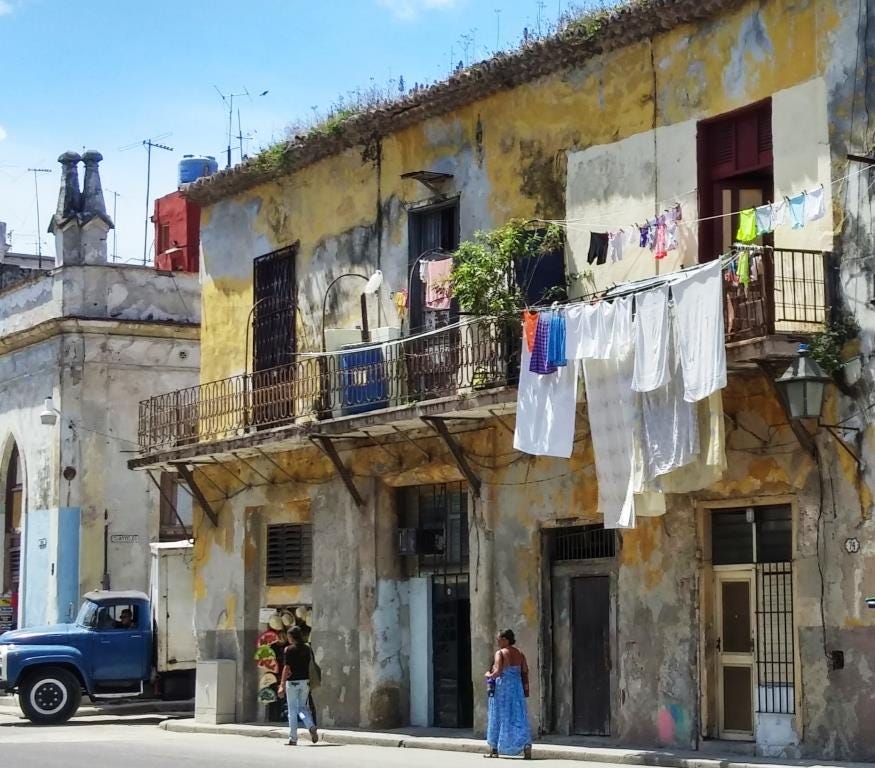 Cuban apt bldg photo by Jenifer Joy Madden