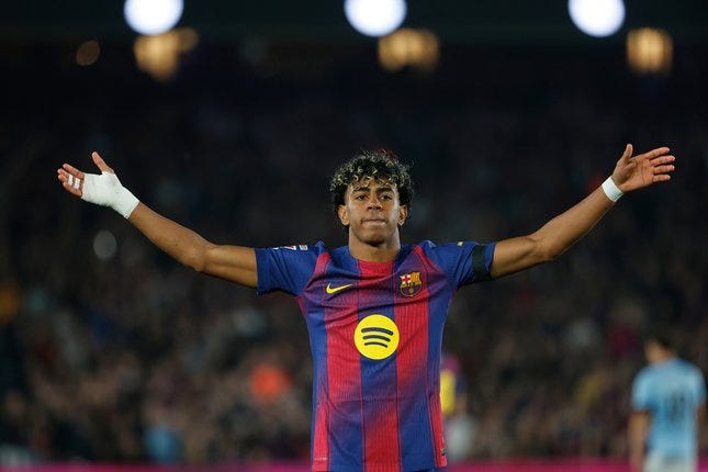 Selebrasi Lamine Yamal dalam laga Barcelona vs Celta Vigo di La Liga 2025/2026, Kamis (23/4/2026). © AP Photo/Joan Monfort