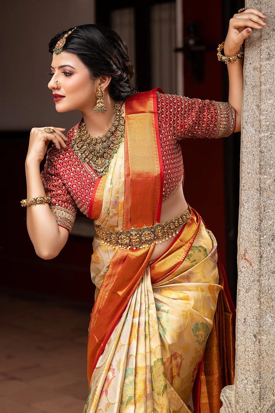 Off-White & Gold Dual Tone Floral Motif Zari Woven Kanchipuram Tissue Silk Saree Online at Samyakk