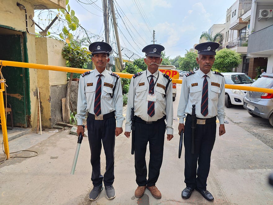 NO1 TOP BEST SECURITY GUARD SERVICE IN FARIDABAD