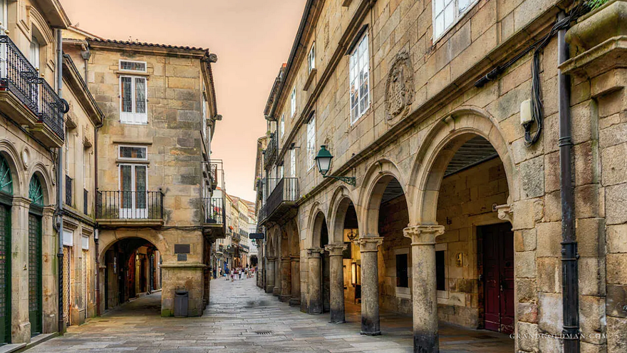 Best Free Tours Santiago de Compostela — Grand Goldman — old town