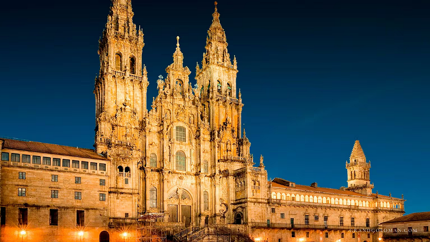 Best Free Tours Santiago de Compostela — Grand Goldman