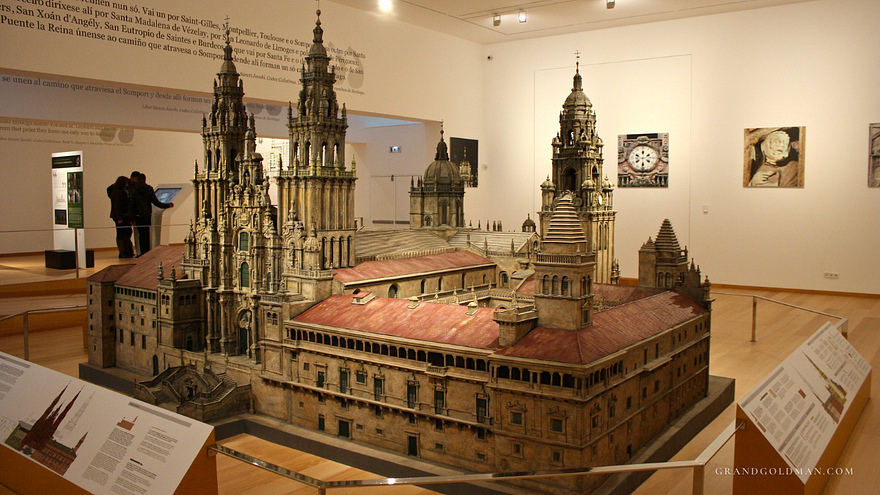 Best Free Tours Santiago de Compostela — Grand Goldman — Essential Historical Center