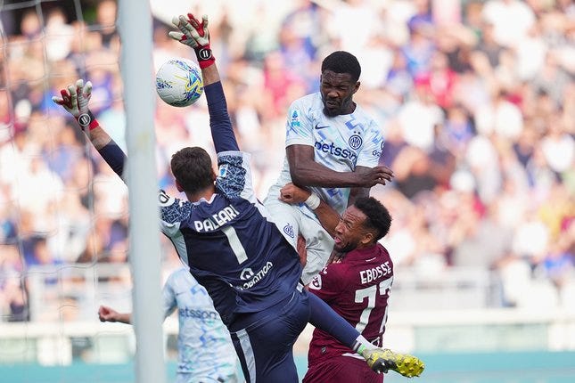 Marcus Thuram menyundul bola untuk mencetak gol dalam laga Liga Italia antara Torino vs Inter Milan, di Stadio Olimpico di Torino, 26 April 2026 © Spada/LaPresse via AP