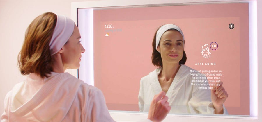 CareOS-Smart-Mirror-at-the-CES-2020