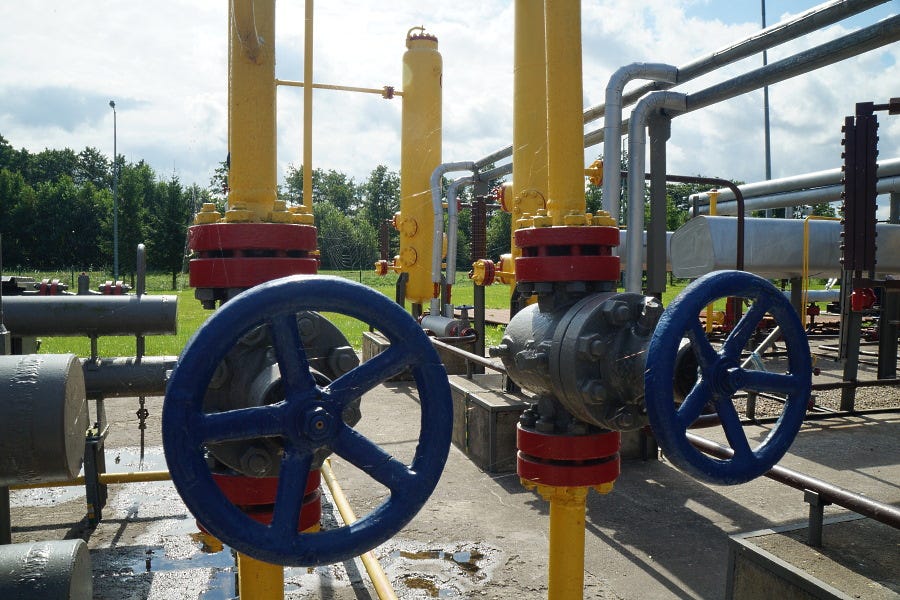 Long-term investment loans for the construction of compressor stations of gas pipelines can be financed using leasing instruments.