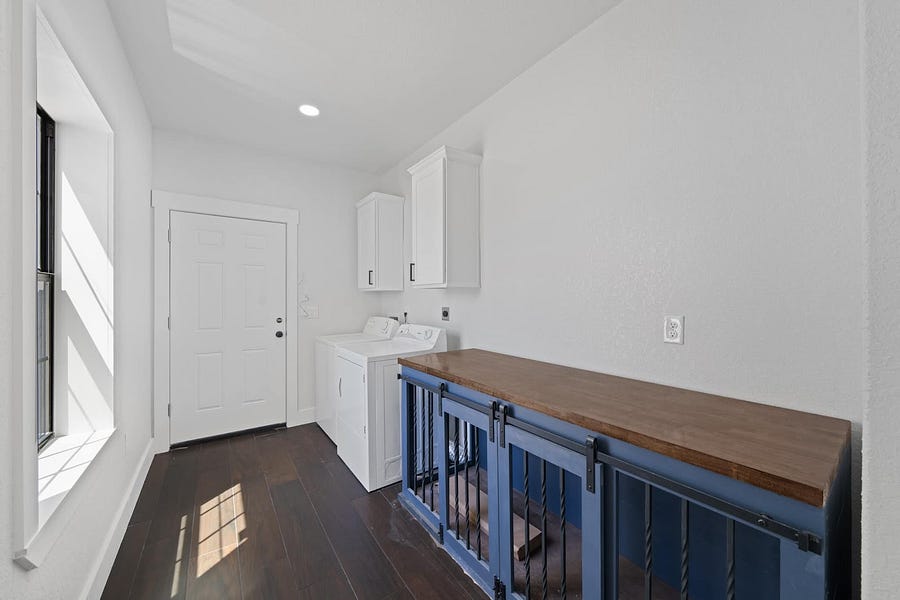 Texas barndominium by Kristina Richie - Laundry Room