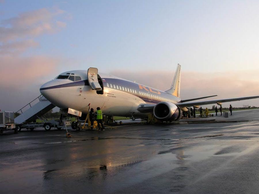“Passengers congratulated on their second birthday”: Pilots forgot to