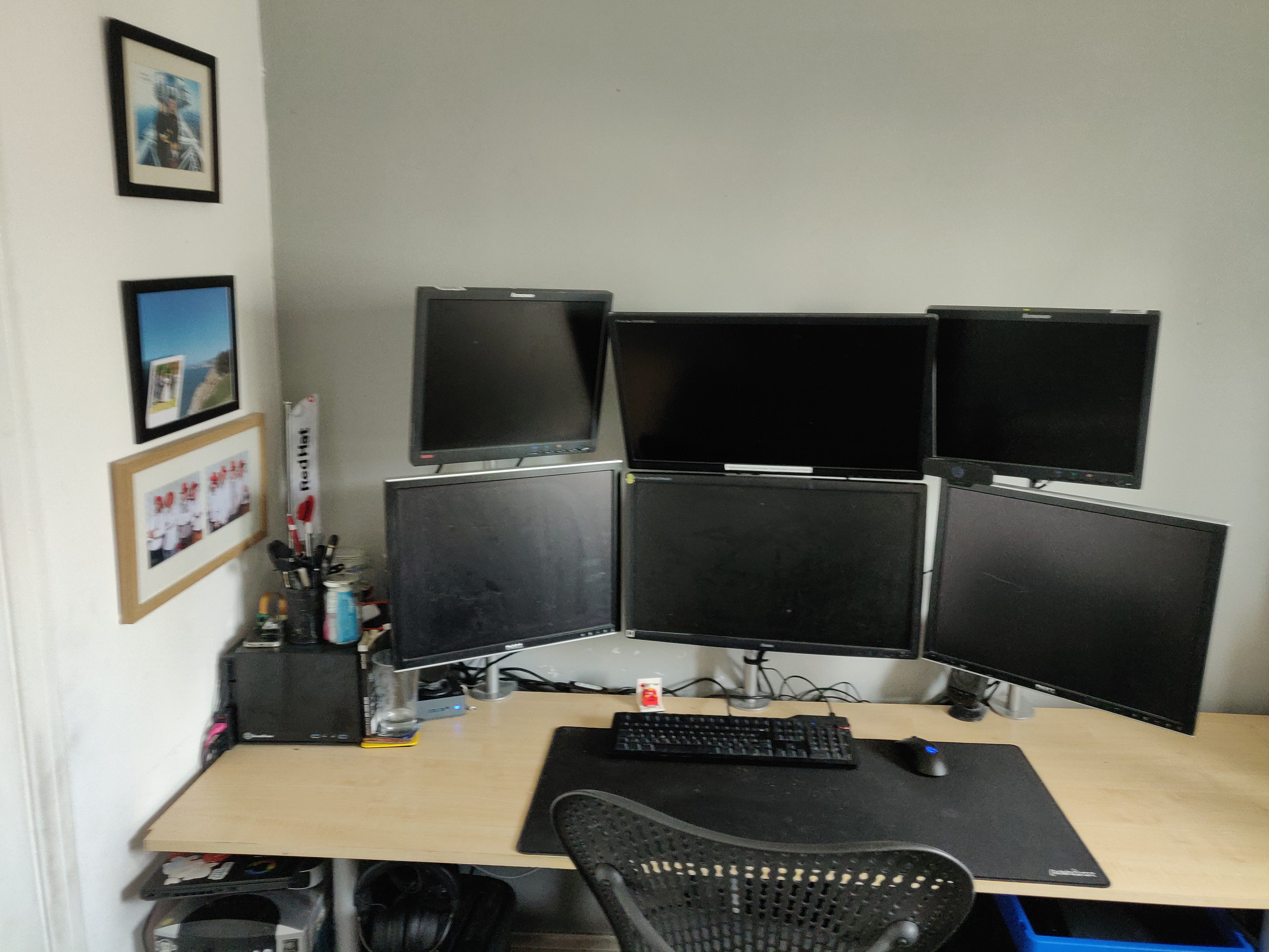 6 monitors.