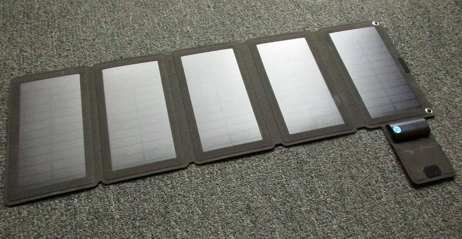 Portables Solar-Modul mit 5 Solar-Panels und USB-Anschluss