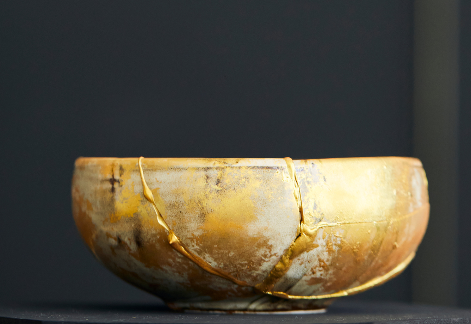 Repaired lifehoney kintsugi bowl gold