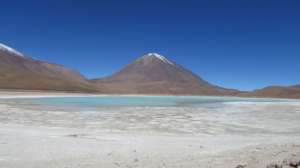 volcano-bolivia lagoon