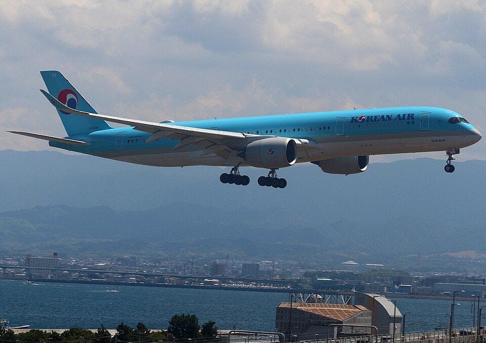 Korean Air’s Free Starlink Wi-Fi Is Changing the In-Flight Experience