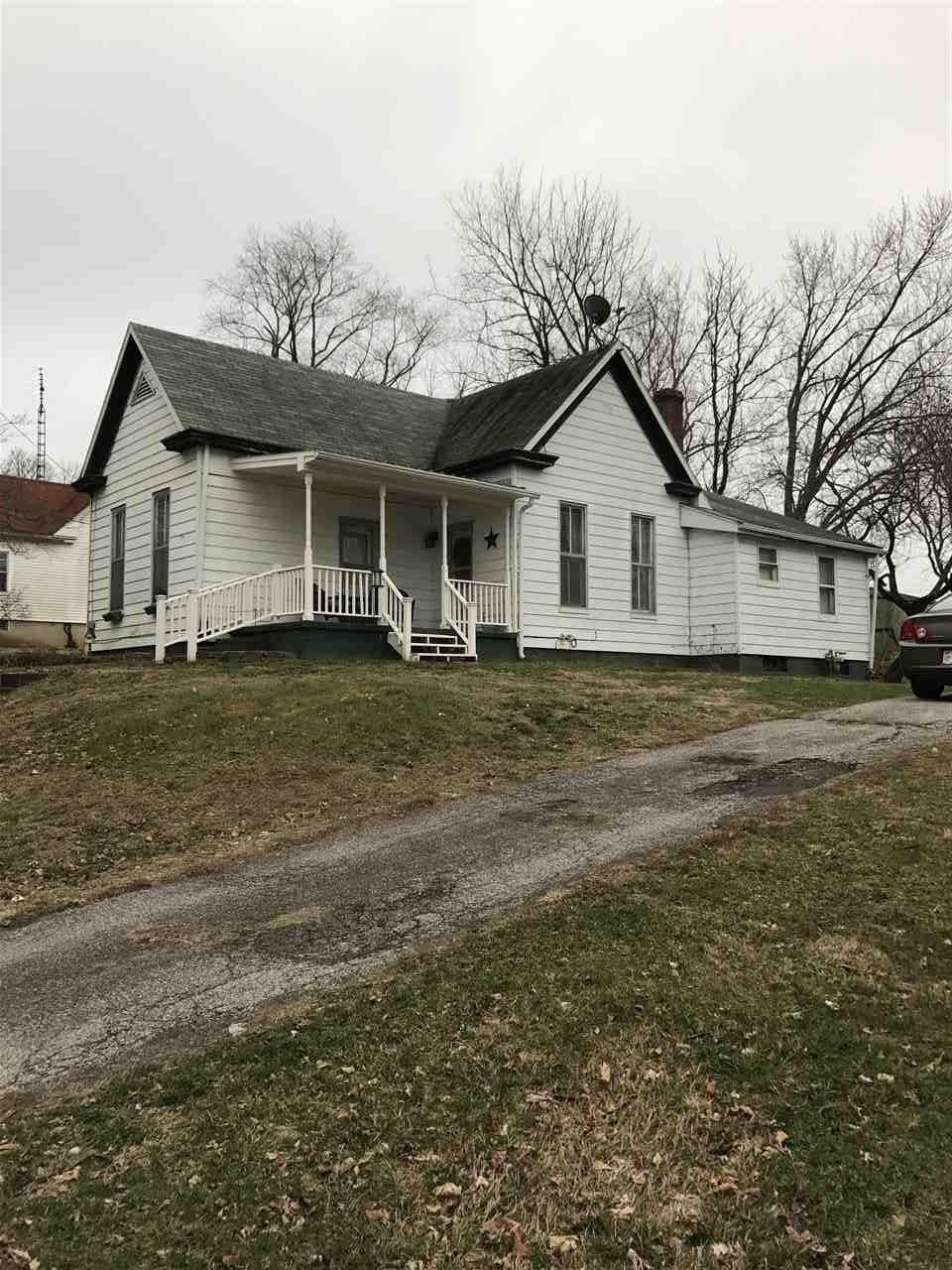 315 College Hill St, Paoli, IN