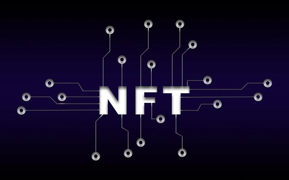 Imagen con fondo púrpura-negro degradado con la palabra NFT.