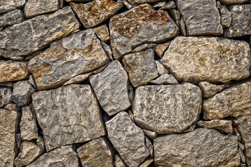 Stones of different shapes and sizes fitted together