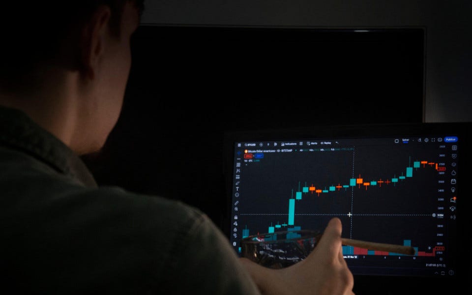 Best Cryptocurrency Arbitrage Strategies in 2026: Real Cases and Tools