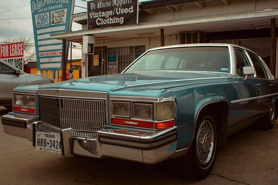 A vintage car at a motel. #DenisJohnson #ShortStory #BookReview