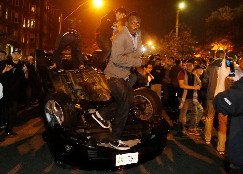 Boston riot after World Series 2013 victory