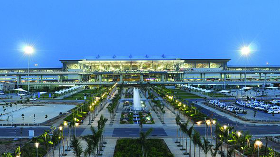 Smart Trolleys at Hyderabad Airport: AI in Motion