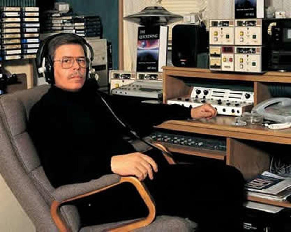 Picture of Art Bell in his studio.