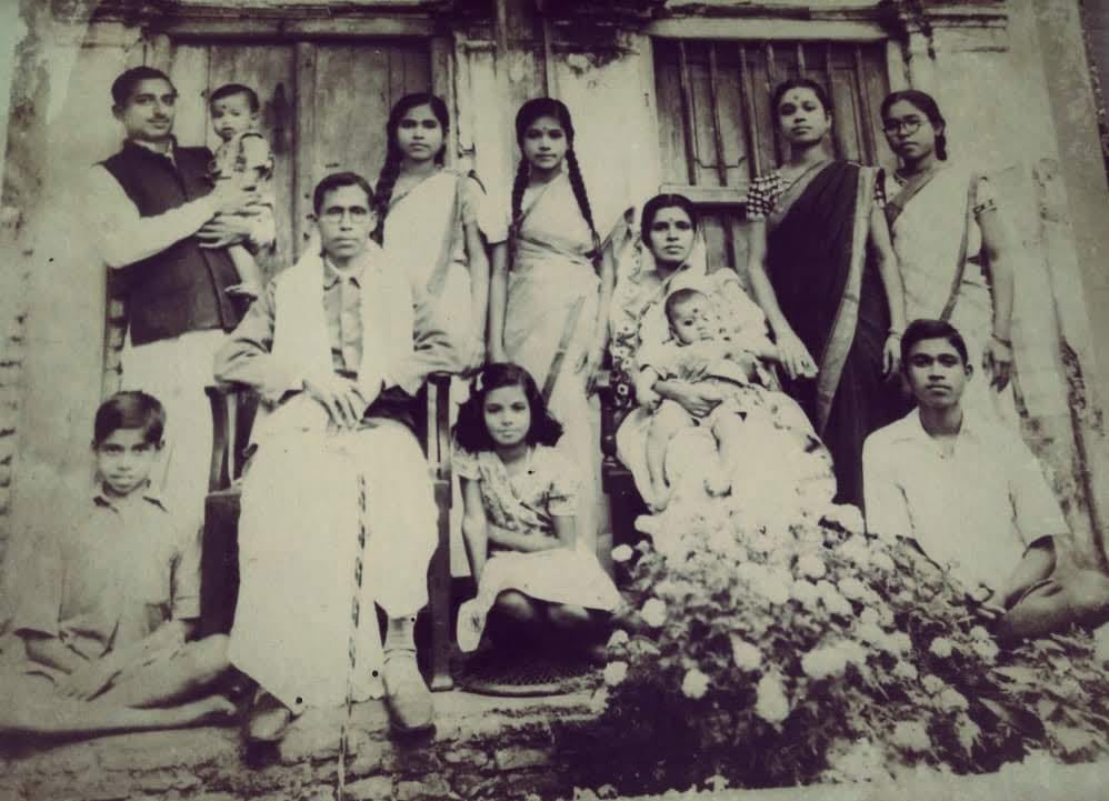 Dhaka city pic: old family photographs