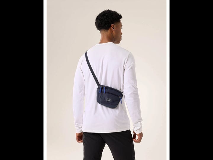 arcteryx-mantis-1-waist-pack-black-sapphire-vitality-1