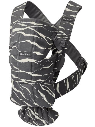 babybjorn-baby-carrier-mini-anthracite-landscape-cotton-1