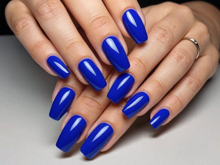 Royal-Blue-Nails-5